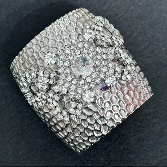 Repurposed Wide Open Cuff Bracelet Bling Rhinestones OOAK Hammered Silver Tone 7 - Picture 5 of 11